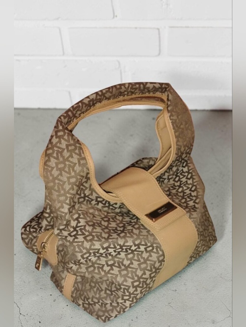 ✨ Vintage DKNY Monogram Town & Country Hobo Shoulder Bag - EUC ✨
